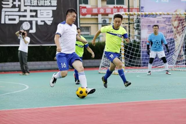庞峥麟表现出色 19分钟贡献9分7助攻